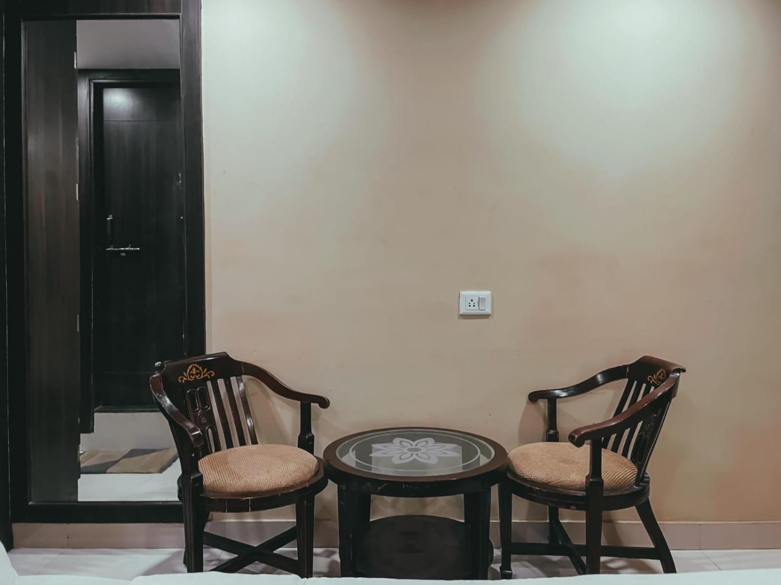 Hotel S L E Residency Варанасі Екстер'єр фото