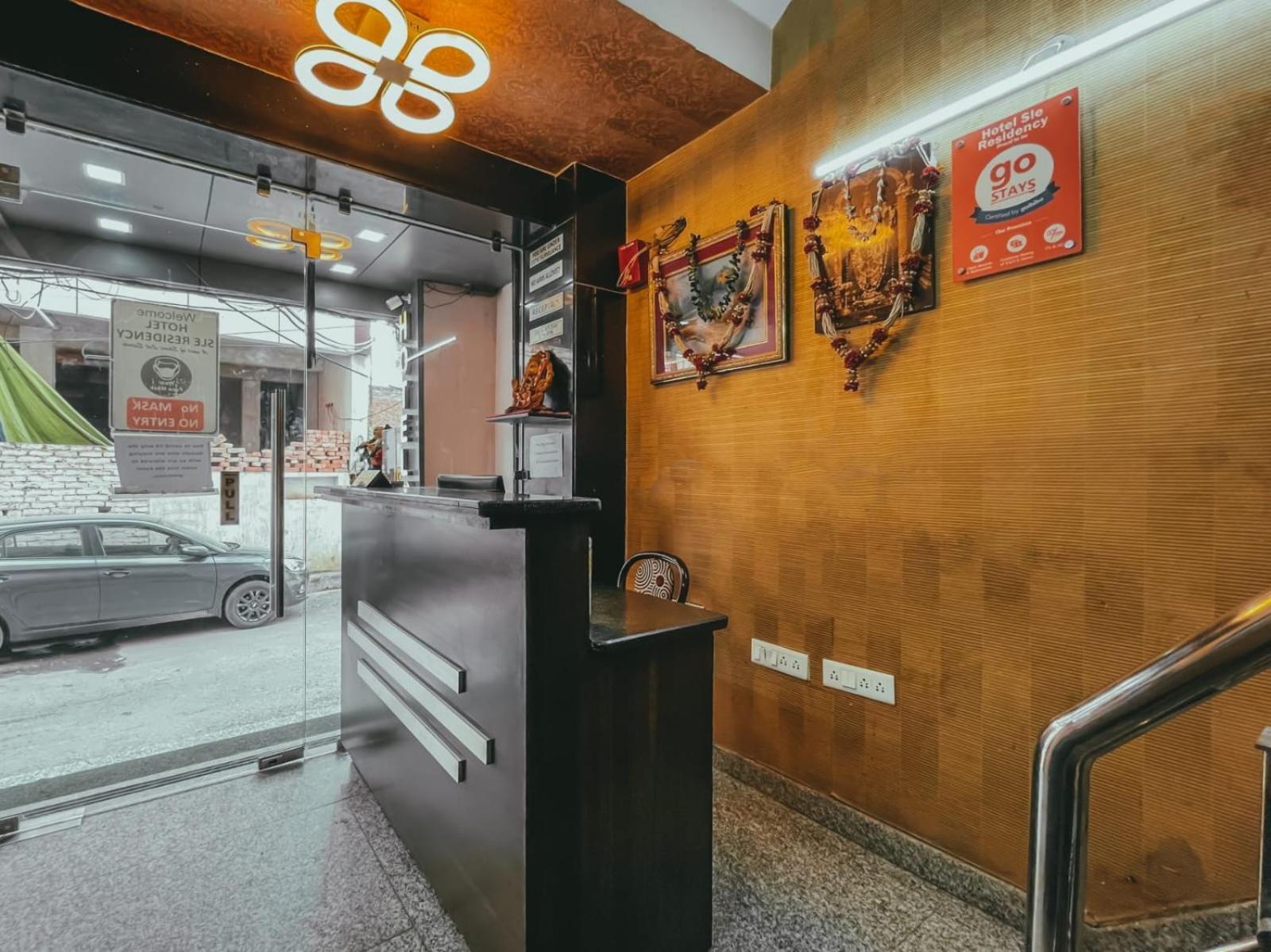 Hotel S L E Residency Варанасі Екстер'єр фото