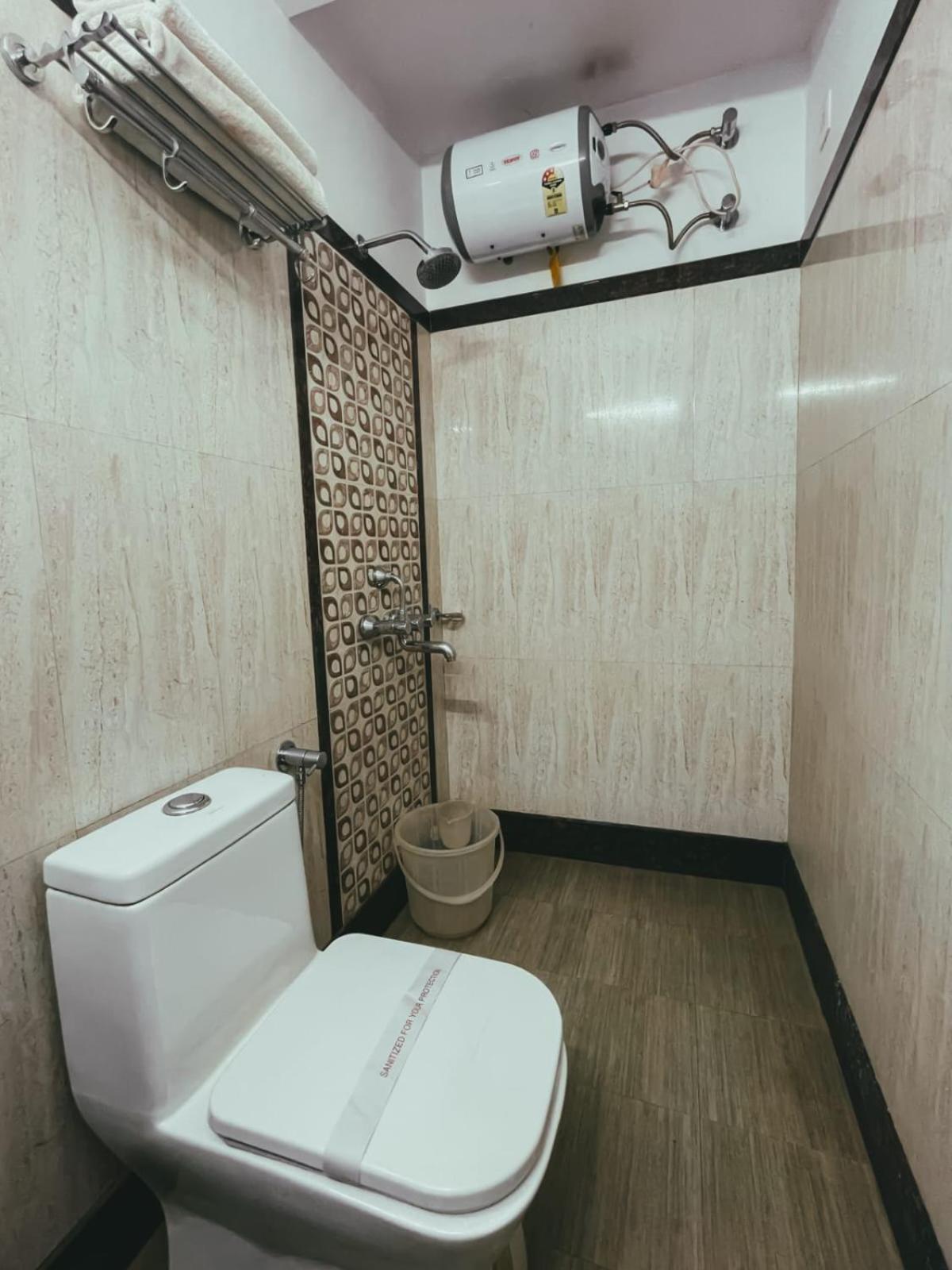 Hotel S L E Residency Варанасі Екстер'єр фото