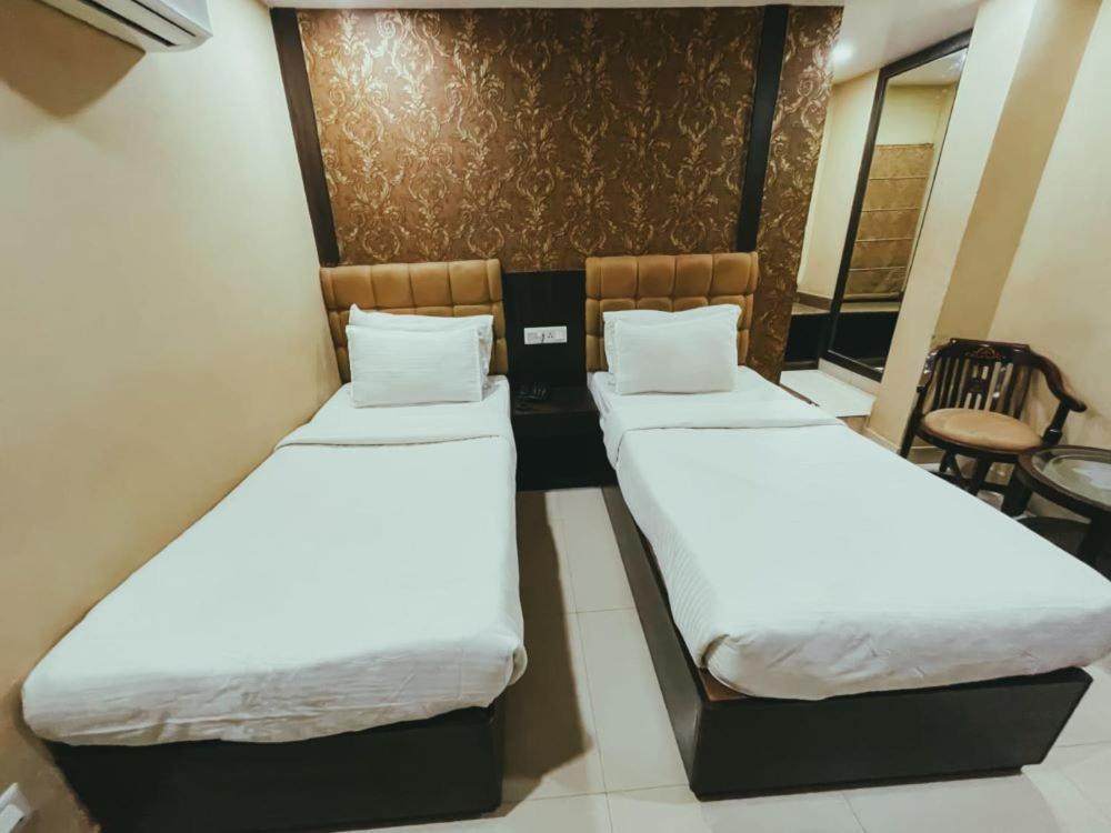 Hotel S L E Residency Варанасі Екстер'єр фото
